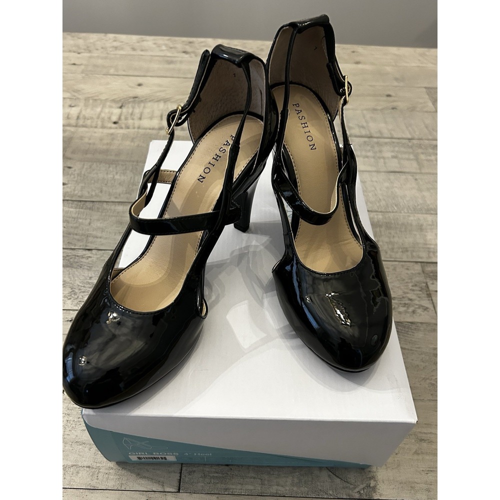 Pashion Footwear Convertible Heels Size 7 Patent Leather Girl Boss 4 Inch Pumps